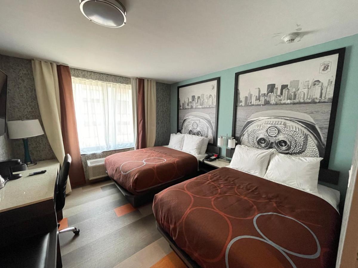 Super 8 By Wyndham Brooklyn Williamsburg Hotell New York Exteriör bild